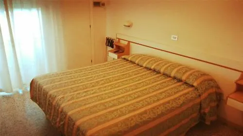 Hotel Moresco - Piscina Beach Village Ριτσιόνε 2*,